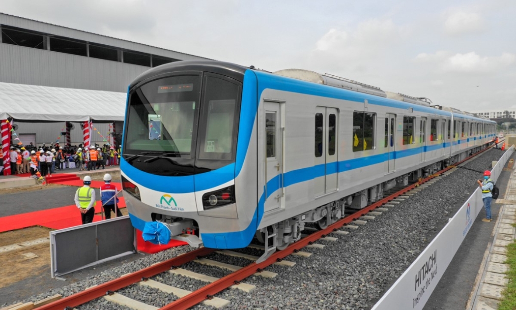 Kết nối metro, bài toán khó phải tính toán từ bây giờ. Trong ảnh: Một trong số các đoàn tàu của tuyến metro số 1 Bến Thành - Suối Tiên đã về đến TP.HCM