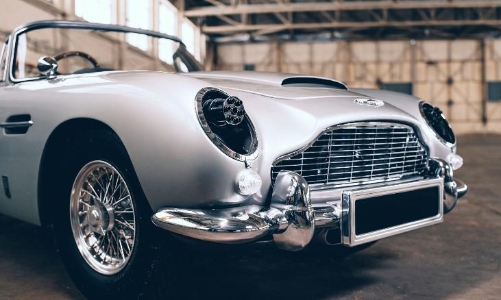 “Siêu xe” Aston Martin phiên bản thiếu nhi giá gần 3 tỷ đồng