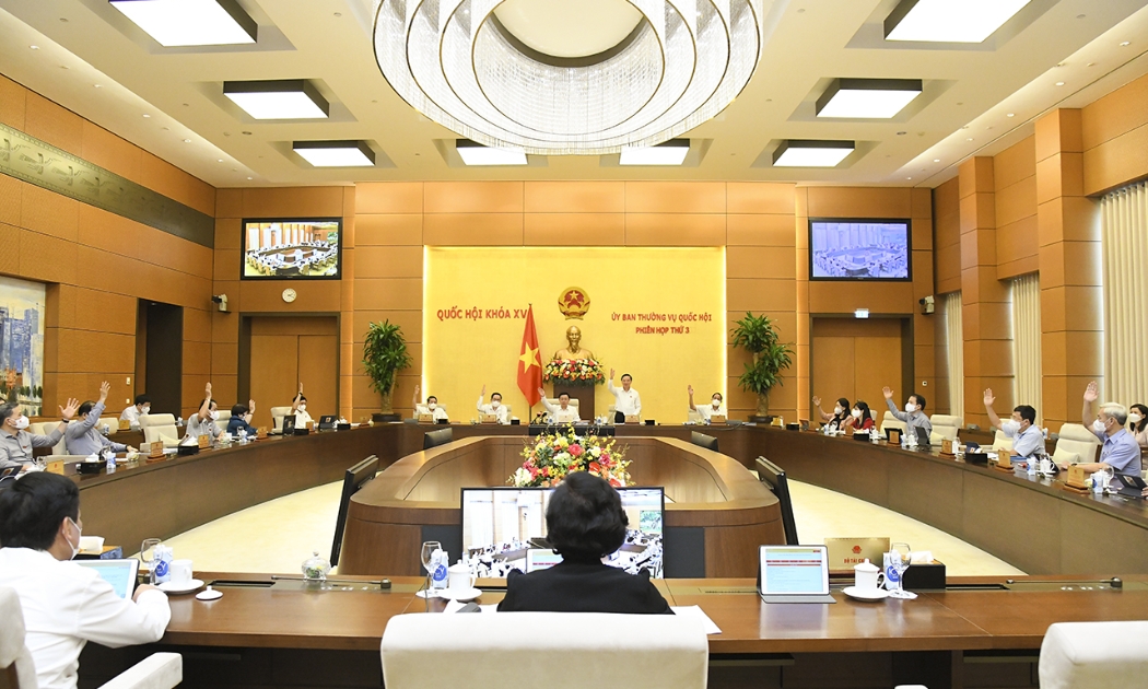 Ủy ban Thường vụ Quốc hội biểu quyết thông qua việc thành lập thành phố Từ Sơn, tỉnh Bắc Ninh - Ảnh: Quochoi.vn