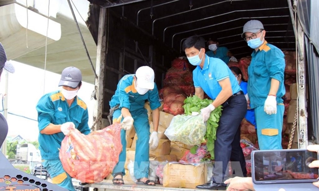 Giải quyết khó khăn trong lưu thông, tiêu thụ nông sản.