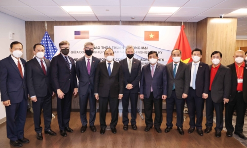 Boeing cam kết hỗ trợ ngành hàng không vũ trụ Việt Nam