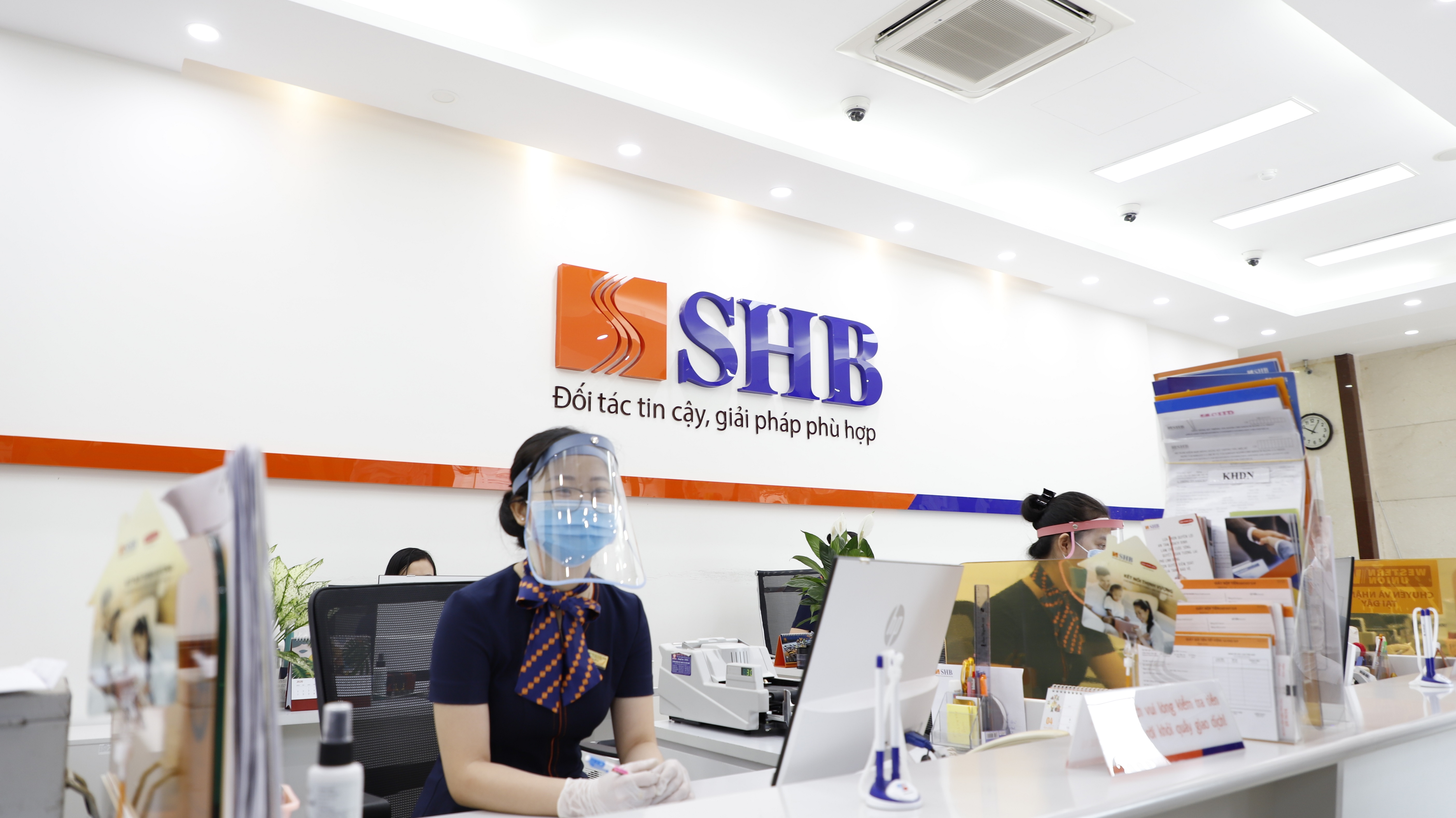 Cổ phiếu của Ngân hàng SHB được niêm yết và giao dịch chính thức tại HNX từ năm 2009.