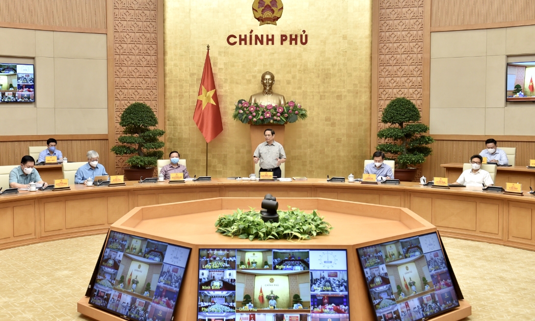 Thủ tướng Chính phủ Phạm Minh Chính, Trưởng Ban Chỉ đạo Quốc gia phòng, chống dịch Covid-19 đã chủ trì cuộc họp trực tuyến với các xã phường, quận huyện trên 63 tỉnh thành trên cả nước.