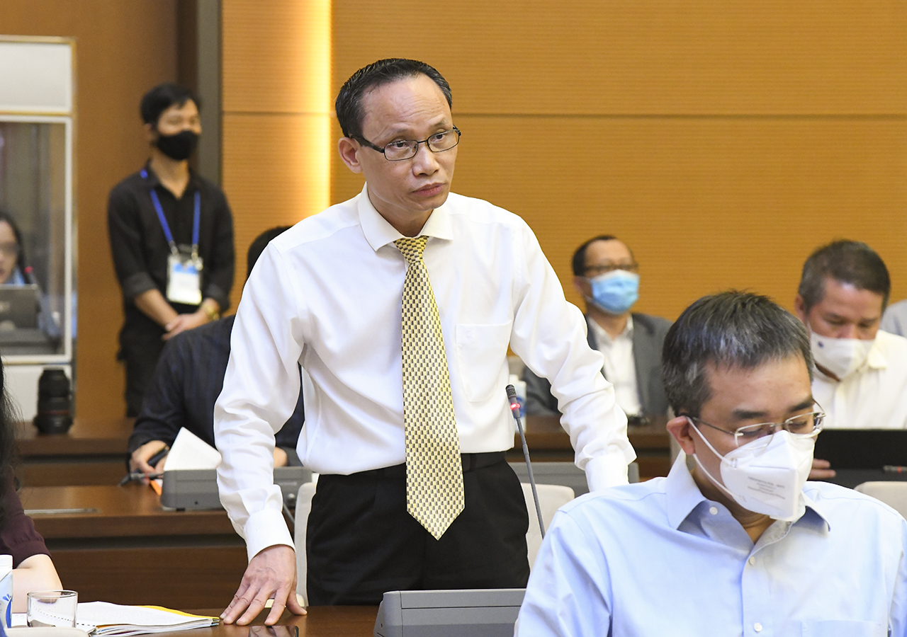 TS.Cấn Văn Lực - Chuyên gia kinh tế trưởng Ngân hàng BIDV - Ảnh: Quochoi.vn