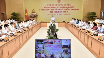 PM meets with businesses to discuss difficulties