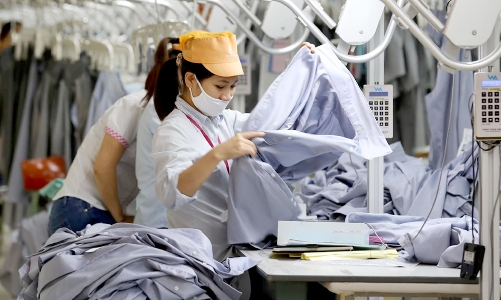 Xem xét điều chỉnh tăng giờ làm thêm, không quá 300 giờ/năm