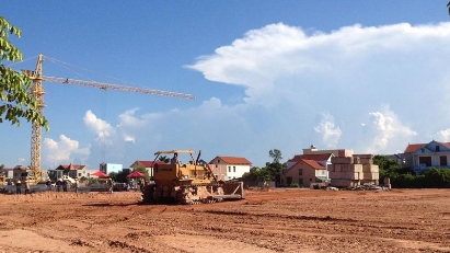 Quang Binh adjusts major projects