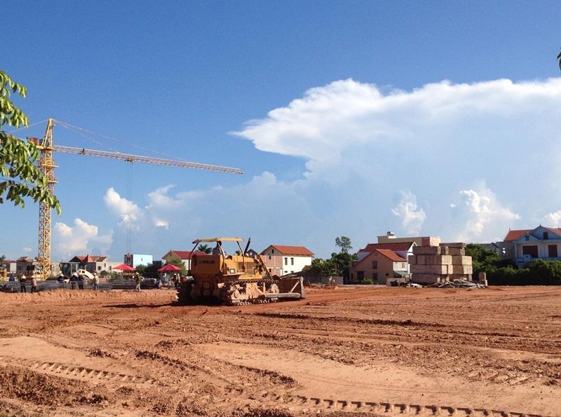 Quang Binh adjusts major projects