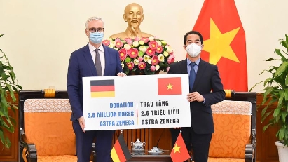 2.6 mln more doses come from Germany