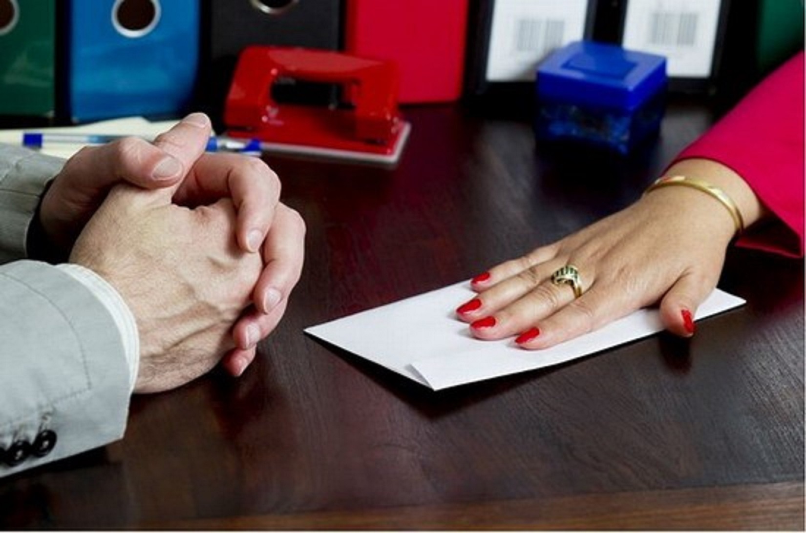 Vẫn còn khoảng 50% doanh nghiệp phải trả các khoản phí phi chính thức.