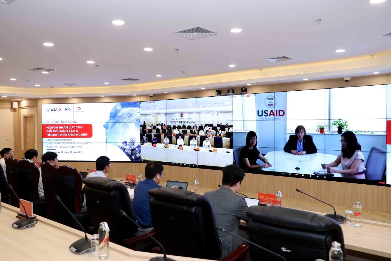 Quang cảnh buổi công bố Hoạt động “Nguồn nhân lực cho đổi mới sáng tạo - Hệ sinh thái khởi nghiệp” ngày 1/10.