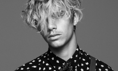 Romeo Beckham là gương mặt đại diện của Saint Laurent Thu – Đông 2021