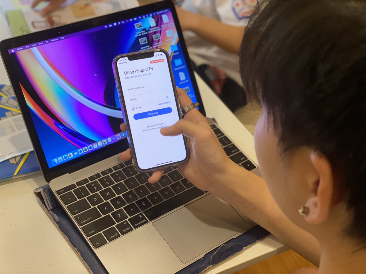 Dễ d&agrave;ng đăng k&yacute; trở th&agrave;nh Cộng t&aacute;c vi&ecirc;n của VNPT tr&ecirc;n ứng dụng Shop CTV v&agrave; hưởng hoa hồng.