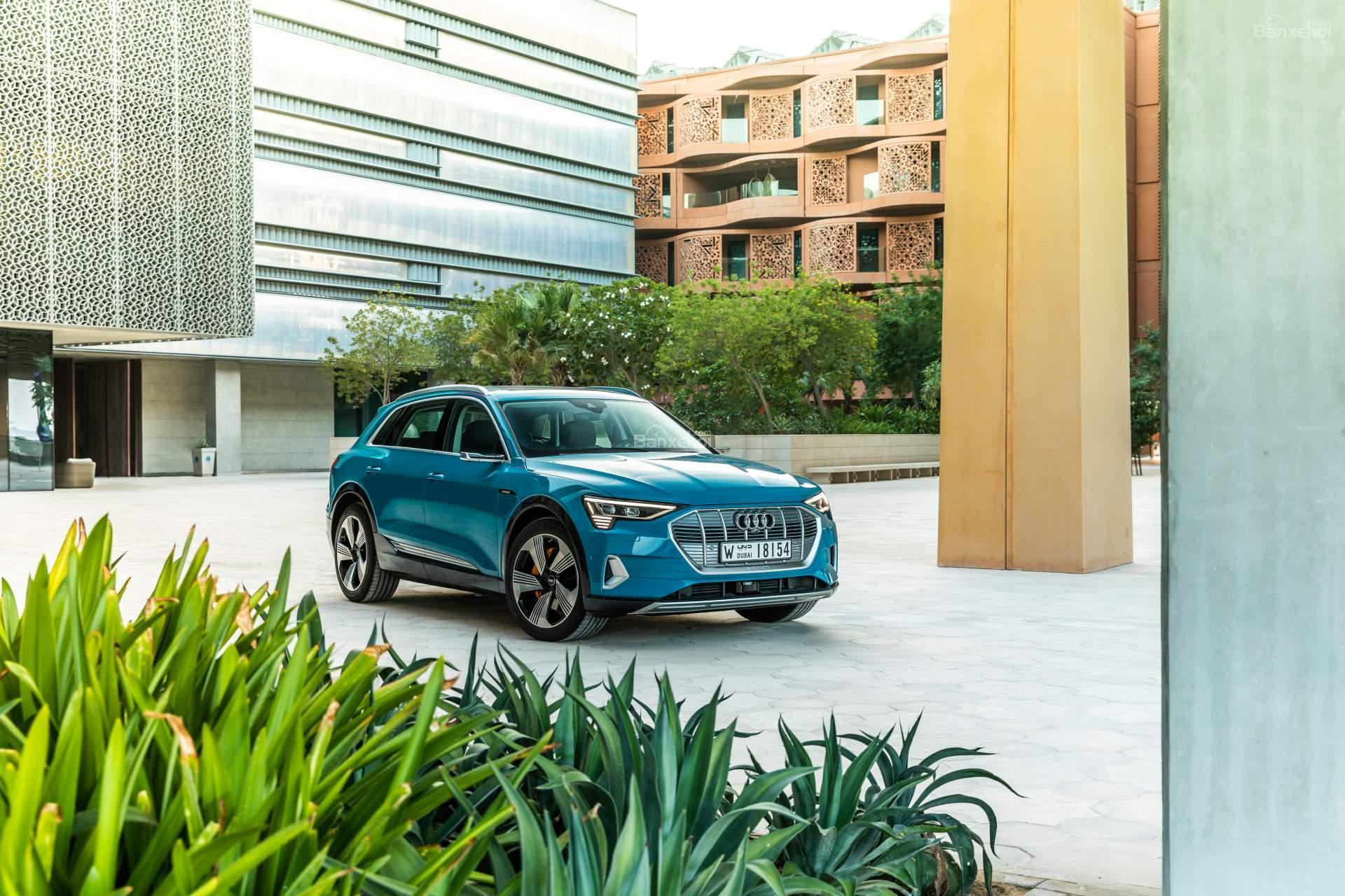 Audi E-Tron - SUV mang sứ mệnh là “phát súng” đầu tiên của Audi trong cuộc chiến xe điện.