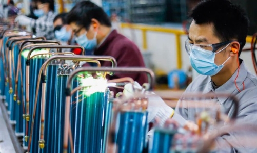 Standard Chartered hạ dự báo tăng trưởng kinh tế Việt Nam năm 2021 xuống 2,7%