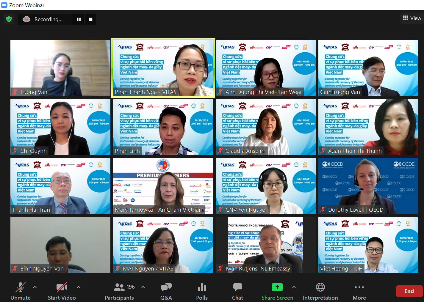 Buổi đối thoại diễn ra theo h&igrave;nh thức trực tuyến.