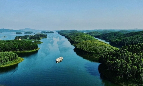 Thẩm định nhiệm vụ quy hoạch chung xây dựng Khu du lịch quốc gia hồ Thác Bà