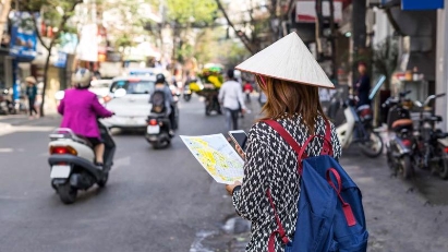 Vietnam to welcome international tourists in mid-2022