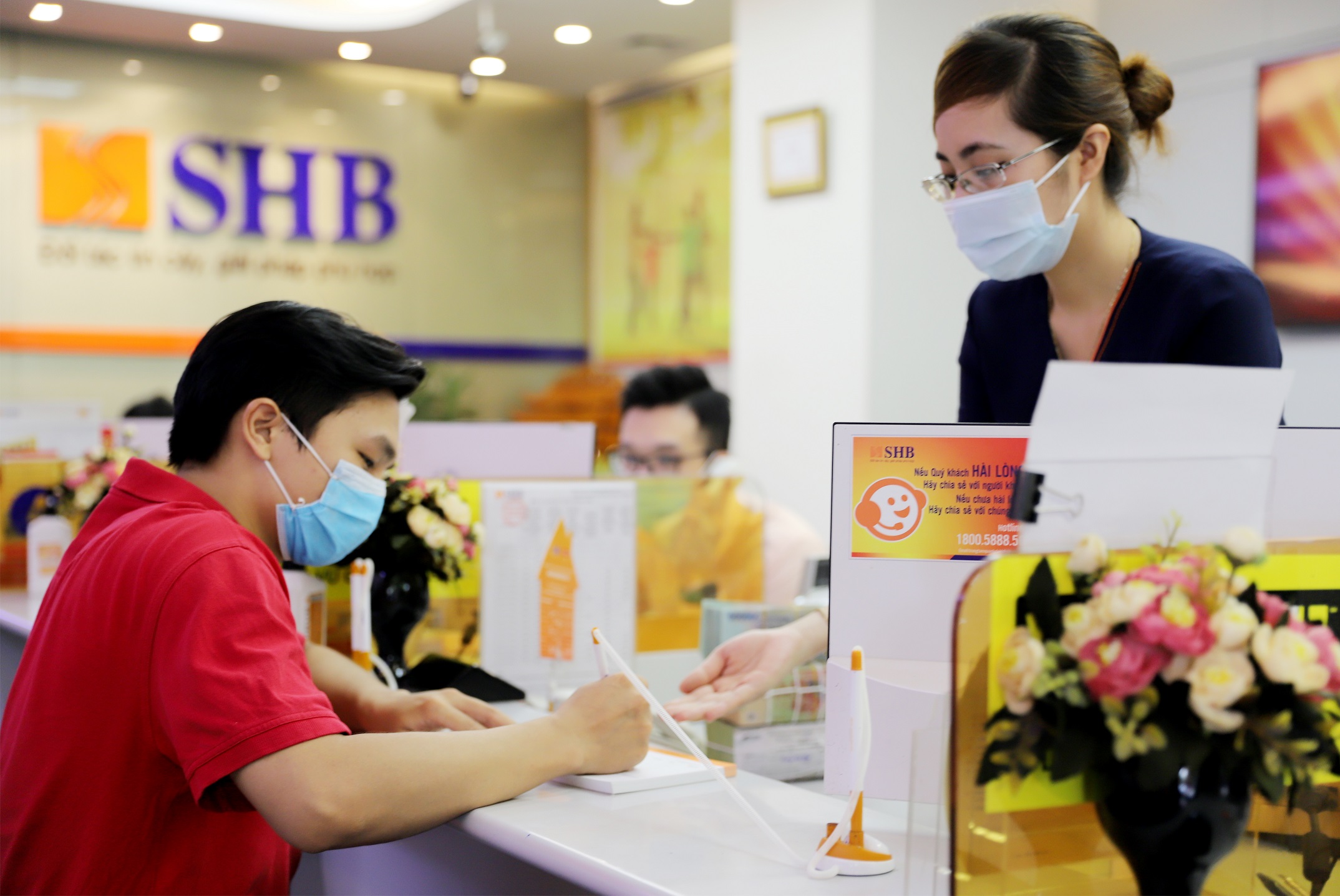 SHB focuses all of its efforts on development and digital transformation with a vision to 2030 to become the region’s leading modern and efficient retail bank.