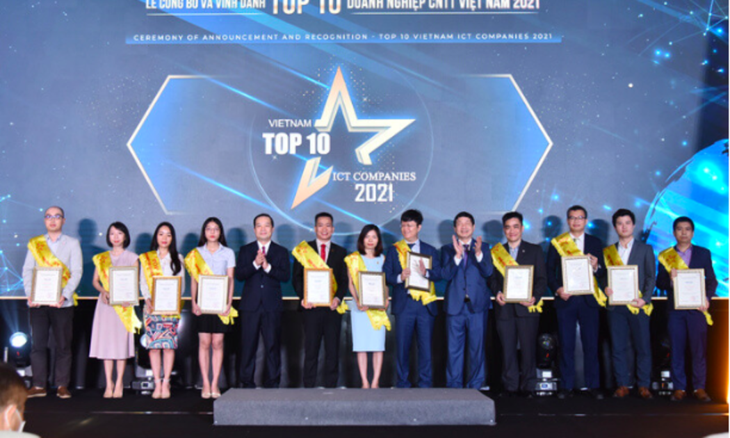 Lễ công bố và vinh danh top 10 doanh nghiệp công nghệ thông tin Việt Nam 2021.