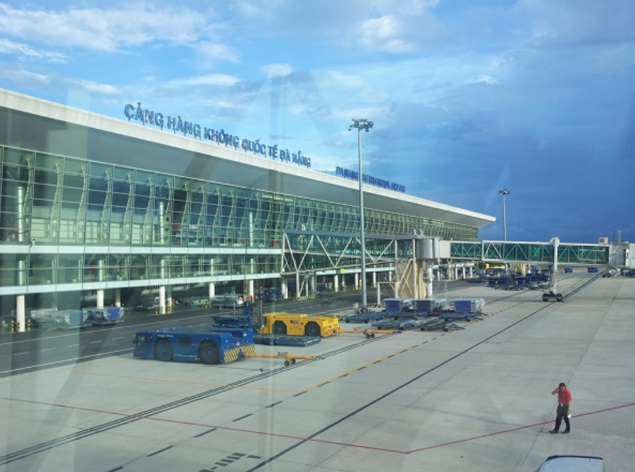 Trưa ngày 12/10, sẽ có 2 chuyến bay đưa 406 người dân của Đà Nẵng từ TP. Hồ Chí Minh về quê. 