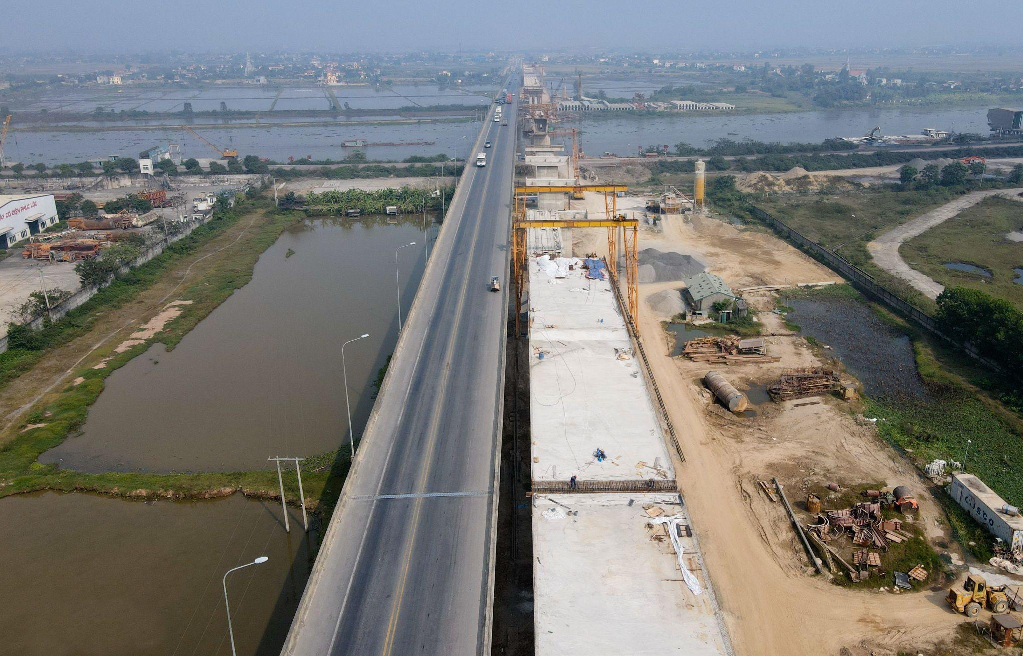 Cao tốc Ninh Bình - Thanh Hóa được đầu tư hơn 12.000 tỷ, một dự án thành phần trên tuyến cao tốc Bắc - Nam. Ảnh: Shutterstock.