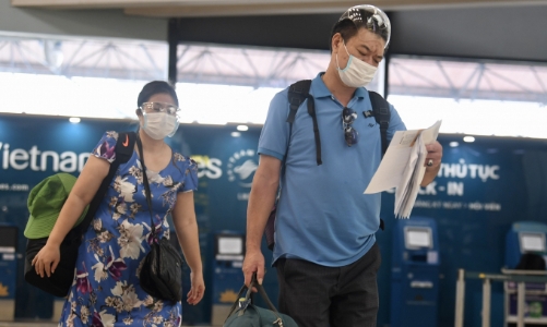 Hà Nội bỏ quy định cách ly tập trung người bay từ TP.HCM về 