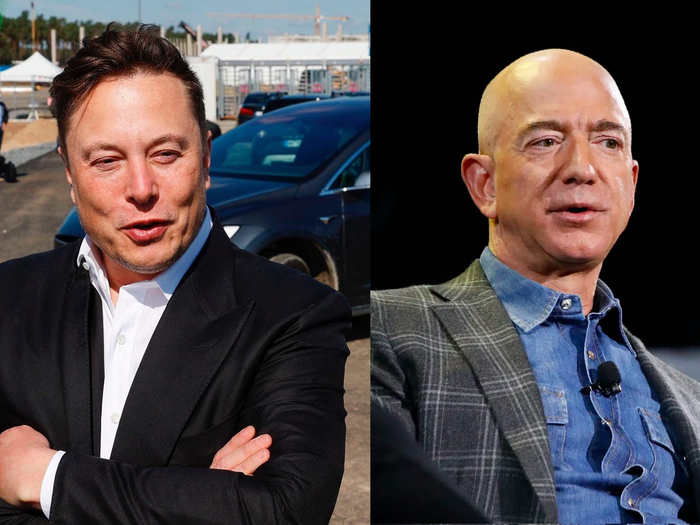 Elon Musk (trái) và Jeff Bezos.