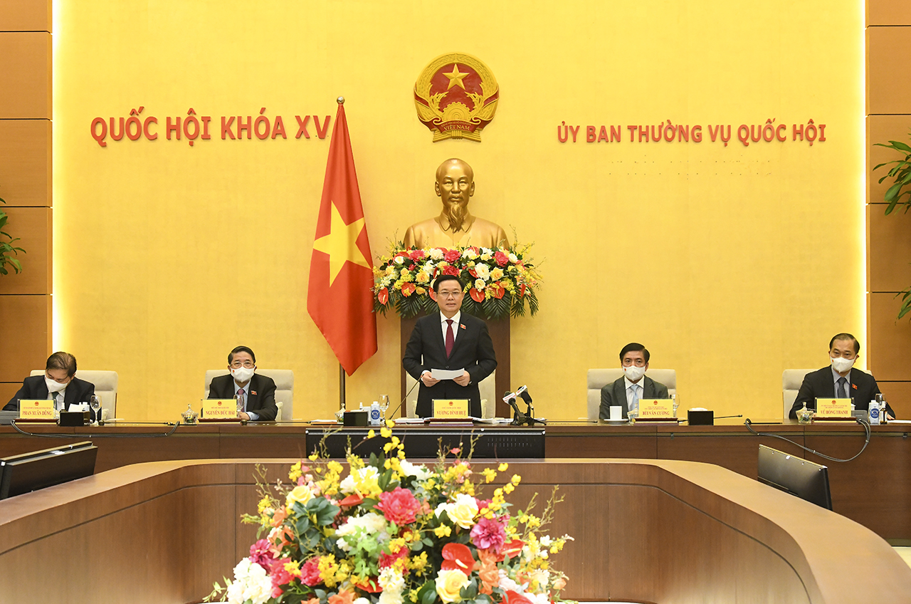 Chủ tịch Quốc hội đ&aacute;nh gi&aacute; cao s&aacute;ng kiến Diễn đ&agrave;n c&aacute;c nh&agrave; L&atilde;nh đạo Doanh nghiệp Việt Nam v&agrave; vinh danh c&aacute;c Thương hiệu mạnh Việt Nam do Tạp ch&iacute; Kinh tế Việt Nam tổ chức - Ảnh: Quochoi.vn.