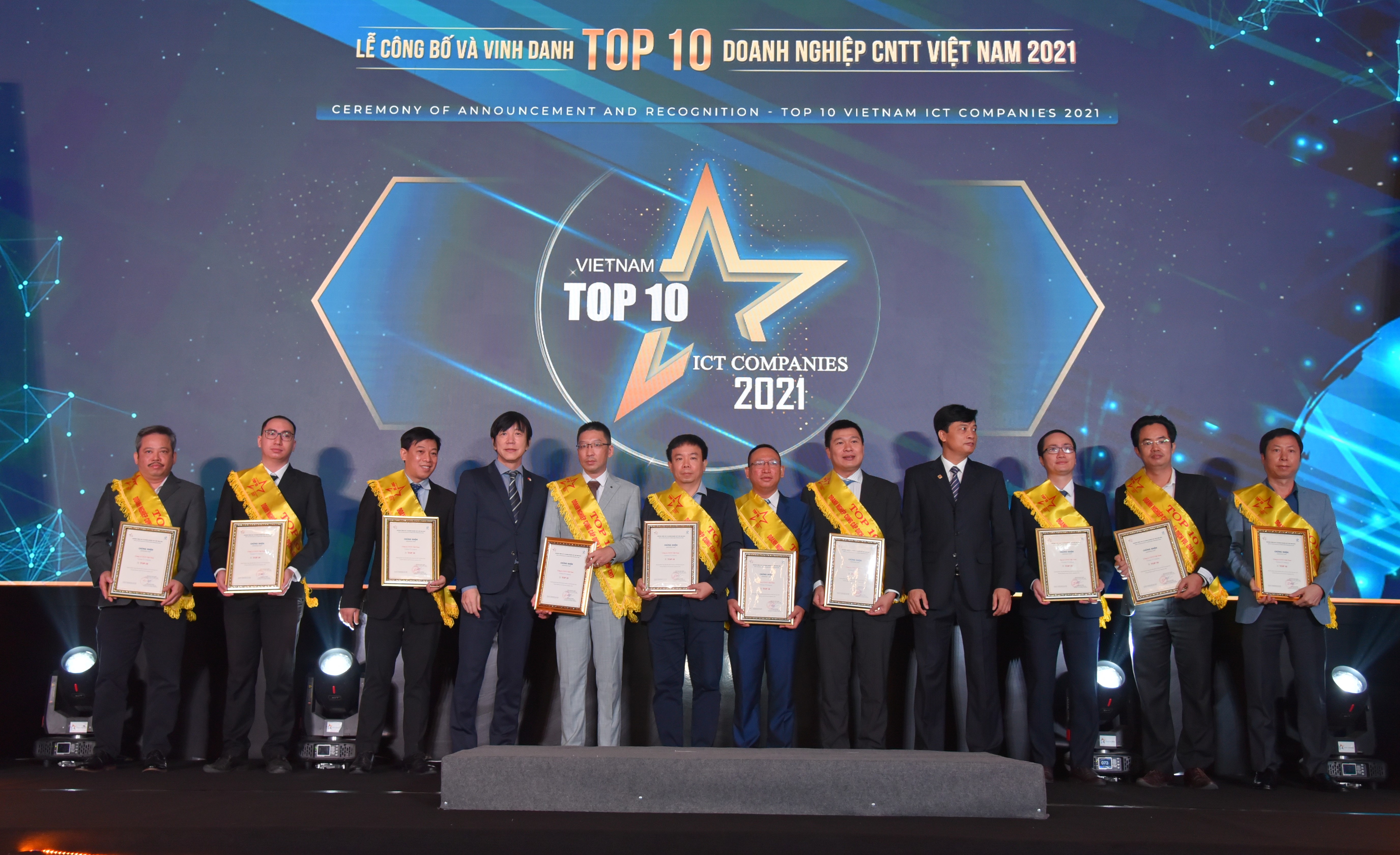 FPT khẳng định năng lực c&ocirc;ng nghệ mới tại giải Top 10 doanh nghiệp c&ocirc;ng nghệ th&ocirc;ng tin Việt Nam.