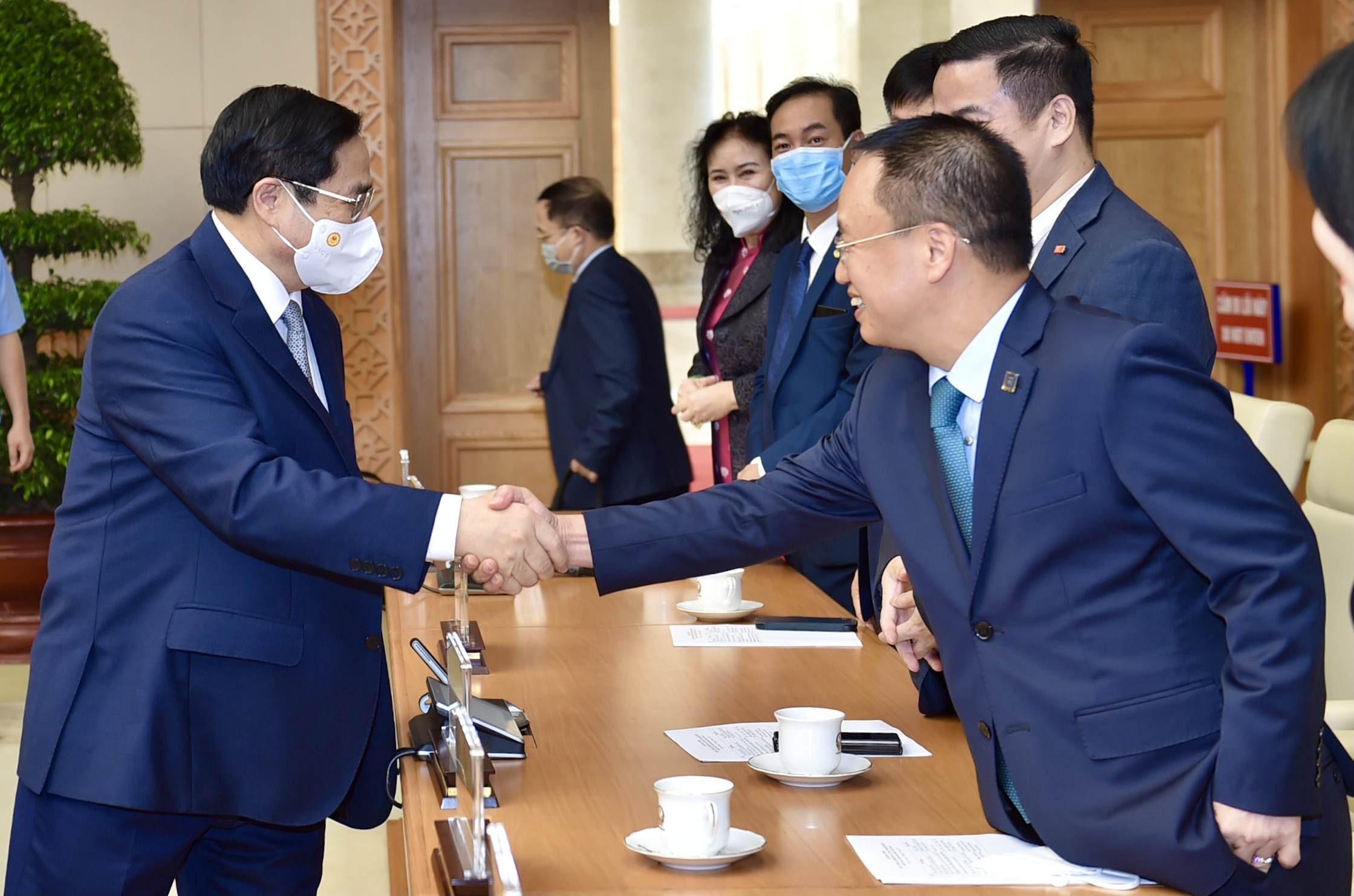 Thủ tướng gặp mặt cộng đồng doanh nghiệp - Ảnh: VGP