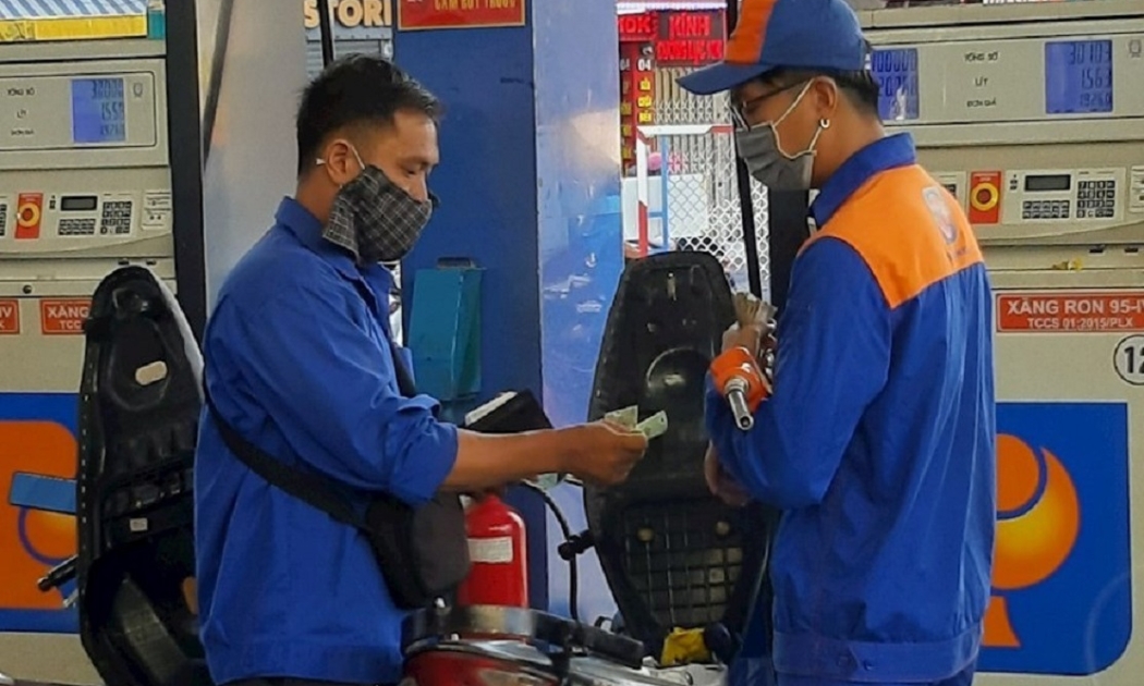Giám sát chặt chẽ, bảo đảm nguồn cung xăng dầu.