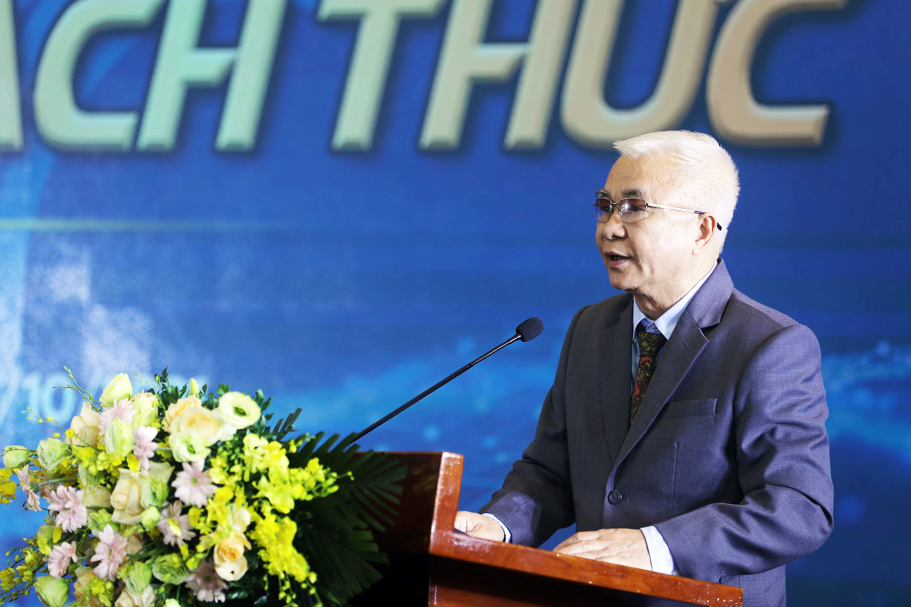  Tổng biên tập Tạp chí Kinh tế Việt Nam Chử Văn Lâm phát biểu khai mạc sự kiện - Ảnh: Giang Nam.