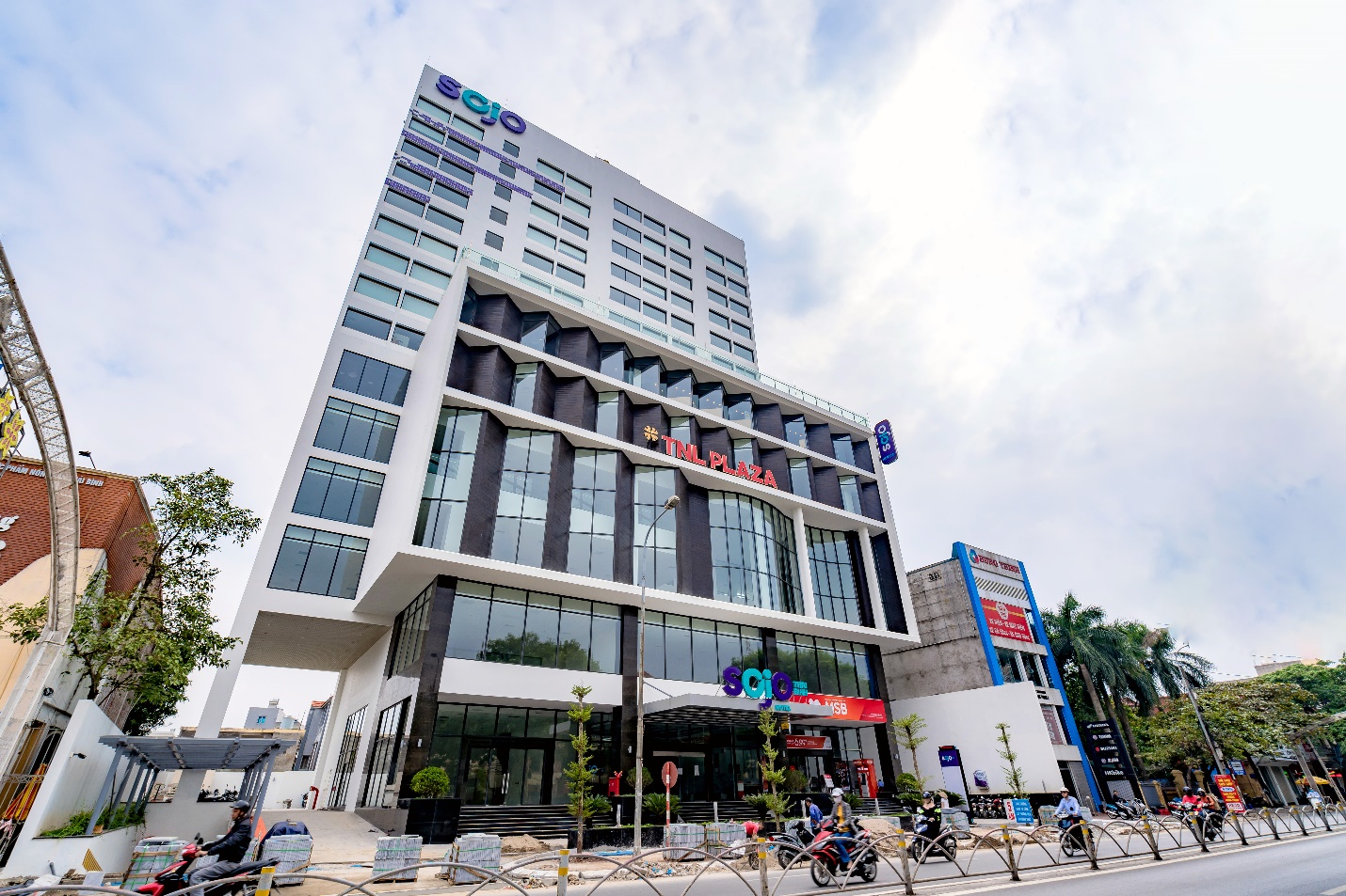 TNL Plaza Th&aacute;i B&igrave;nh nằm tr&ecirc;n trục đường ch&iacute;nh của th&agrave;nh phố.