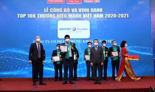 Chứng khoán Bảo Việt được vinh danh Top 100 Thương hiệu mạnh Việt Nam 2021