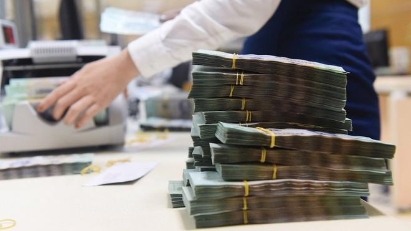 SBV releases new regulations on debt purchases