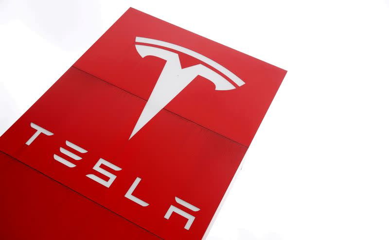 Tesla tiếp tục bị Cục Quản lý An toàn Giao thông Đường cao tốc Quốc gia Mỹ (NHTSA) yêu cầu làm rõ các vấn đề liên quan đến tai nạn liên quan đến hệ thống hỗ trợ tự lái.