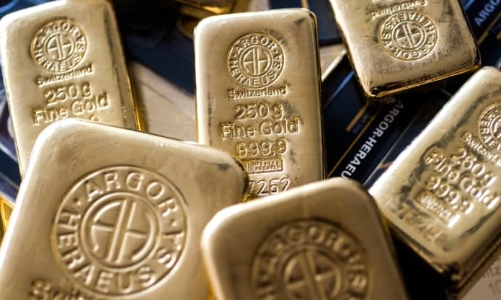 Giá vàng trong nước bất ngờ sụt mạnh dù giá thế giới tăng