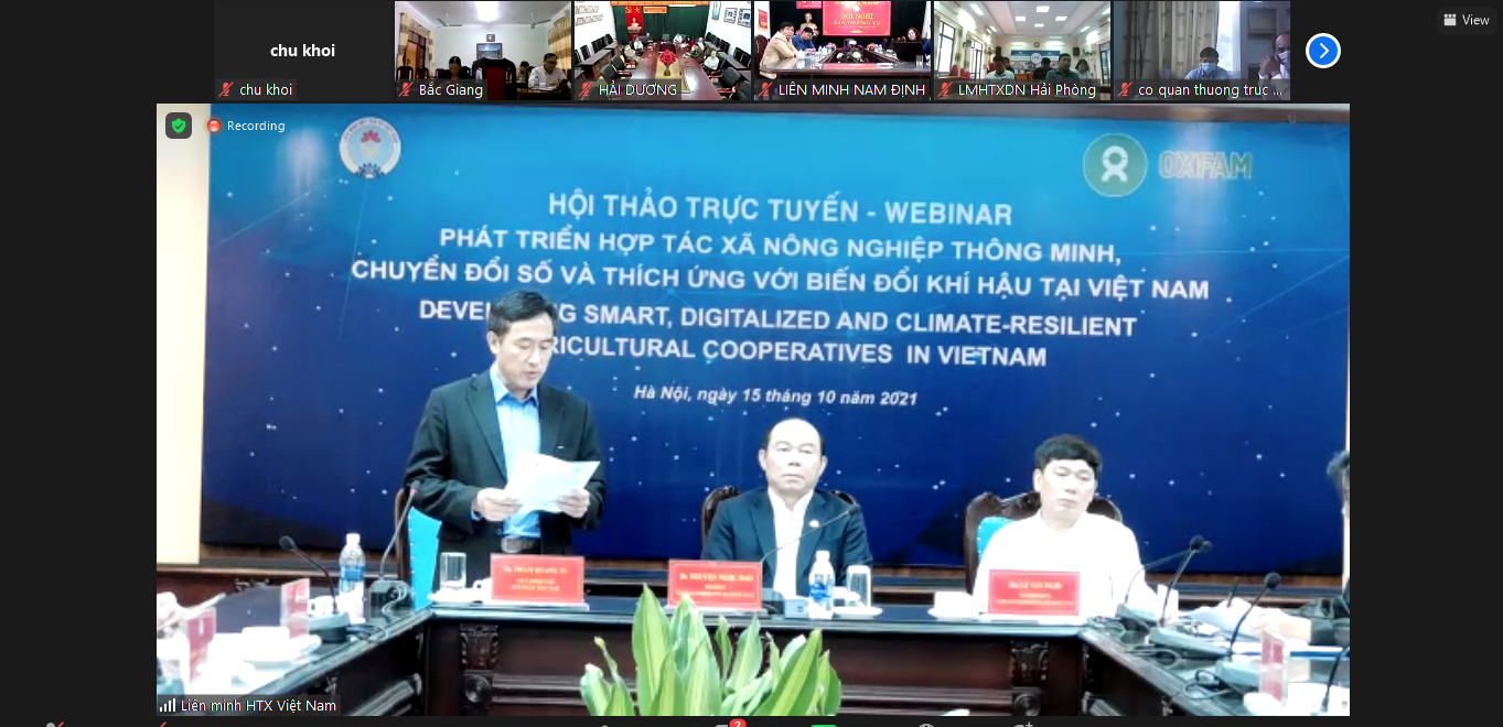 Hội thảo diễn ra theo hình thức trực tuyến.