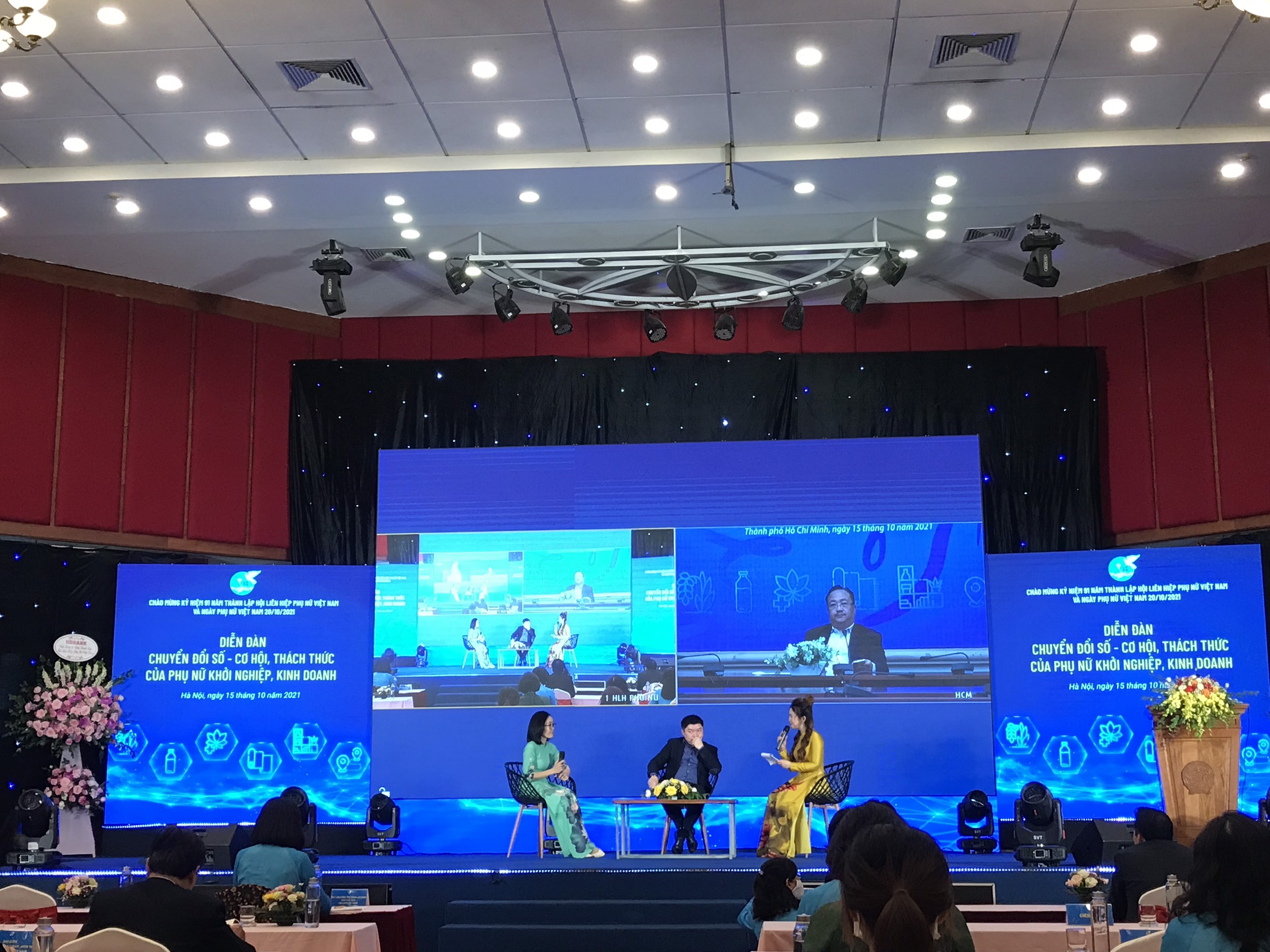 Diễn đàn được tổ chức trong khuôn khổ chuỗi sự kiện của Ngày phụ nữ khởi nghiệp năm 2021.