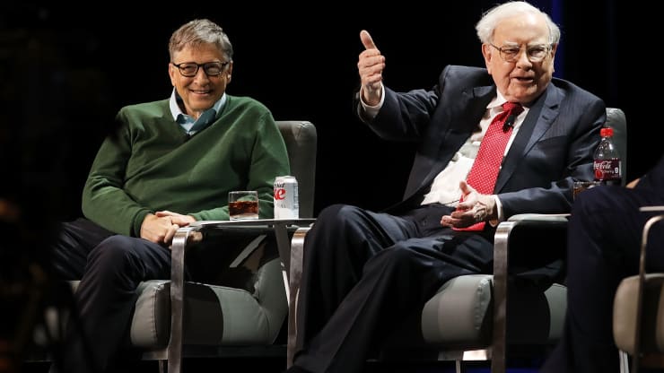 Hai tỷ phú Bill Gates (trái) và Warren Buffett - Ảnh: Getty/CNBC.