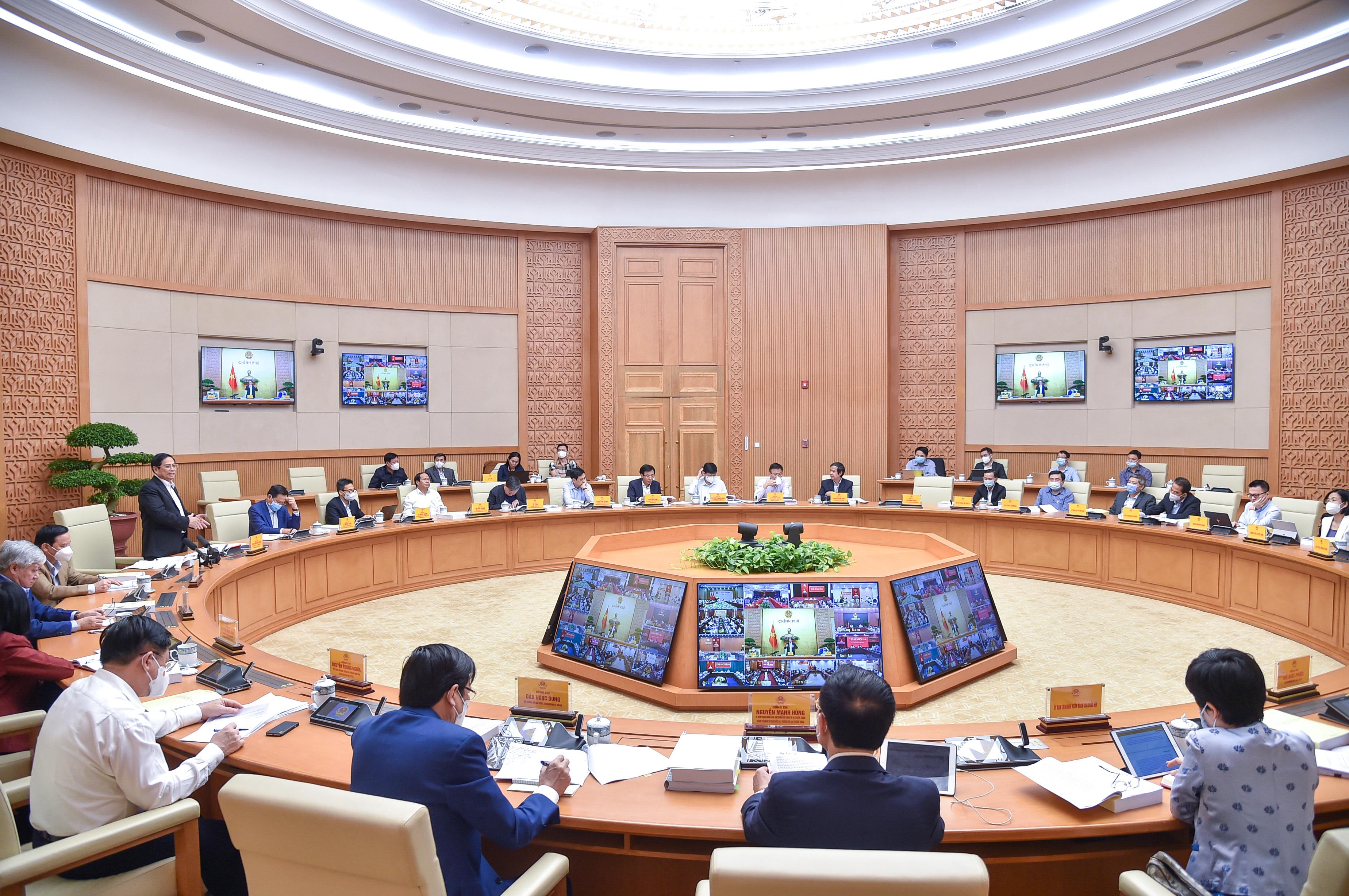 To&agrave;n cảnh cuộc họp - Ảnh: VGP