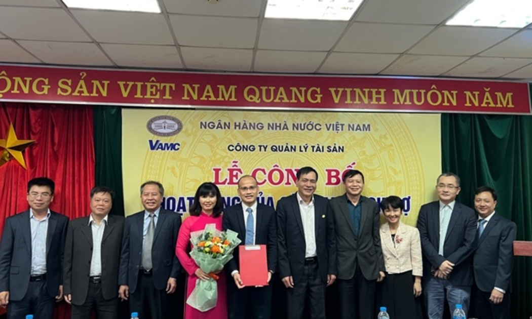 Ban lãnh đạo VAMC trao Quyết định bổ nhiệm lãnh đạo Sàn giao dịch nợ 