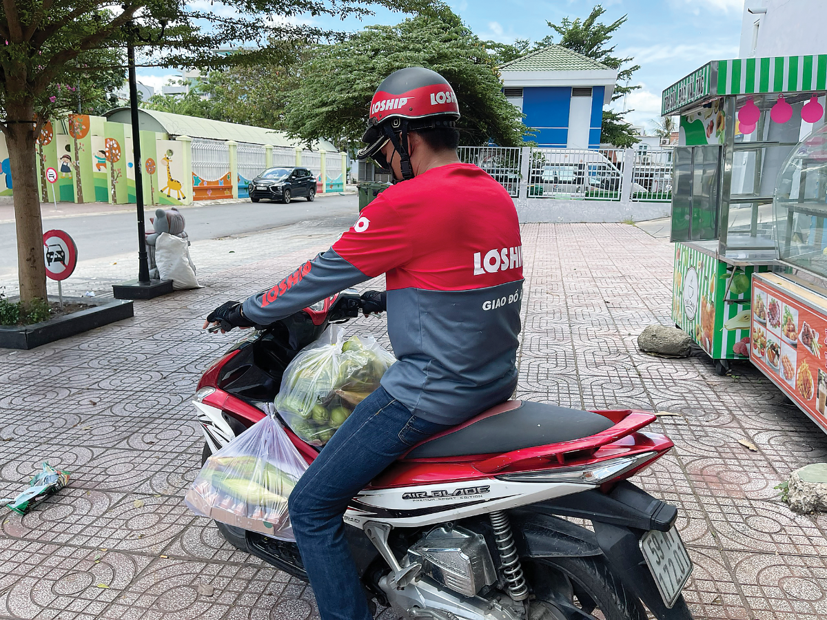 Sau thời gian đầu chỉ tập trung v&agrave;o giao đồ ăn, Loship dần đ&atilde; mở rộng ra nhiều dịch vụ giao vận kh&aacute;c.