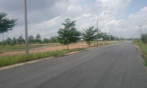 Đất nền tại TP.HCM và các tỉnh lân cận giảm giá cục bộ