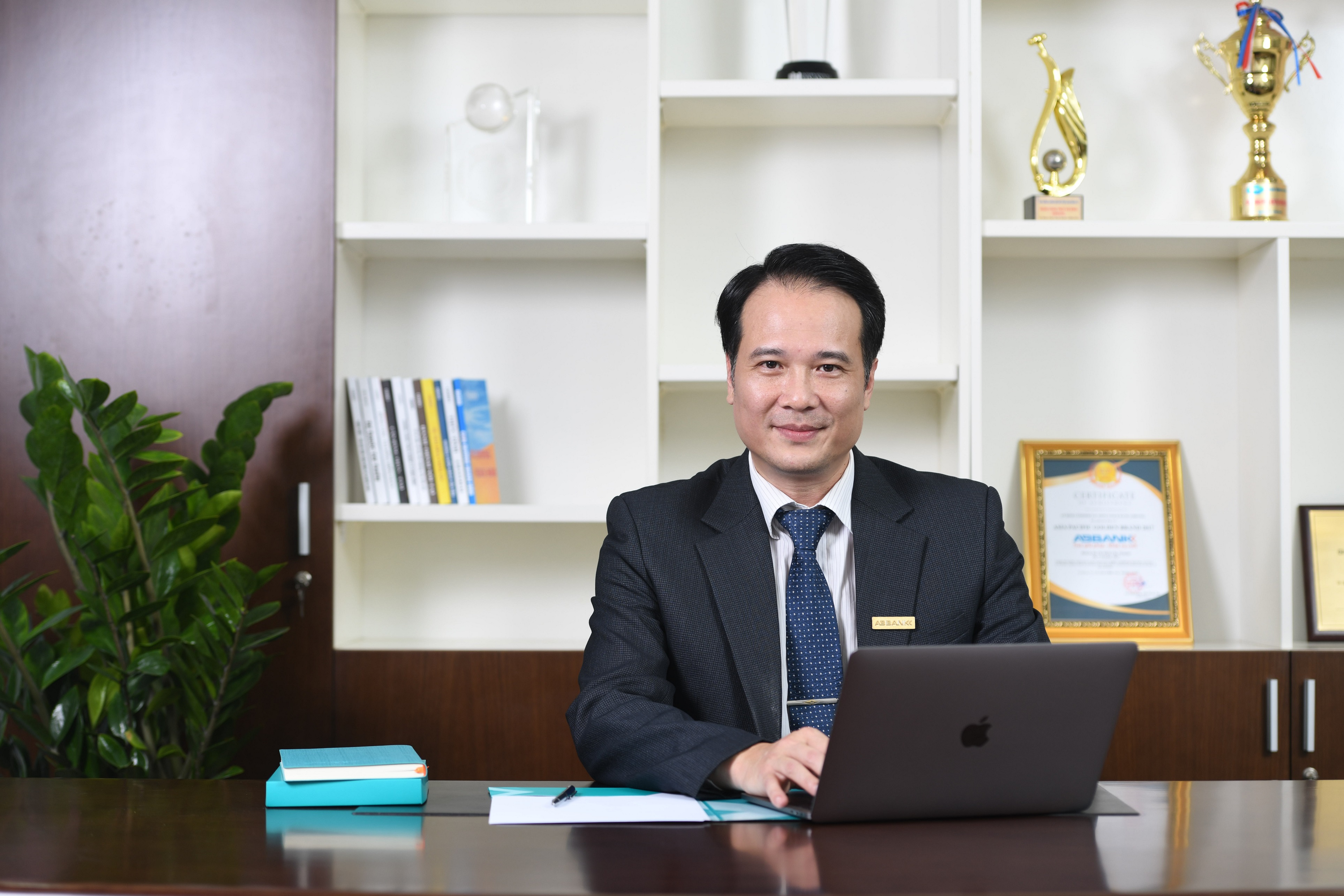 &Ocirc;ng Trần Việt Thắng &ndash; Gi&aacute;m đốc Khối C&ocirc;ng nghệ Ng&acirc;n h&agrave;ng của ABBank