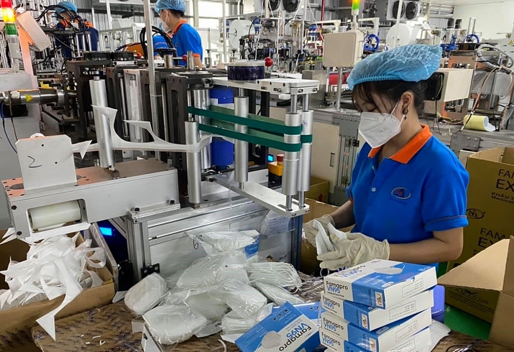Hơn 111.000 lao động tại TP.HCM sẽ được nhận với tổng số tiền chi hỗ trợ là 235 tỷ đồng