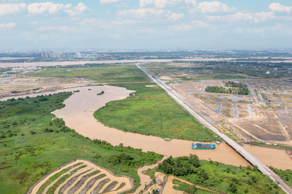 Izumi City được bao bọc bởi sông Đồng Nai rộng lớn, góp phần mang đến không gian xanh thoáng mát và sinh khí thịnh vượng.