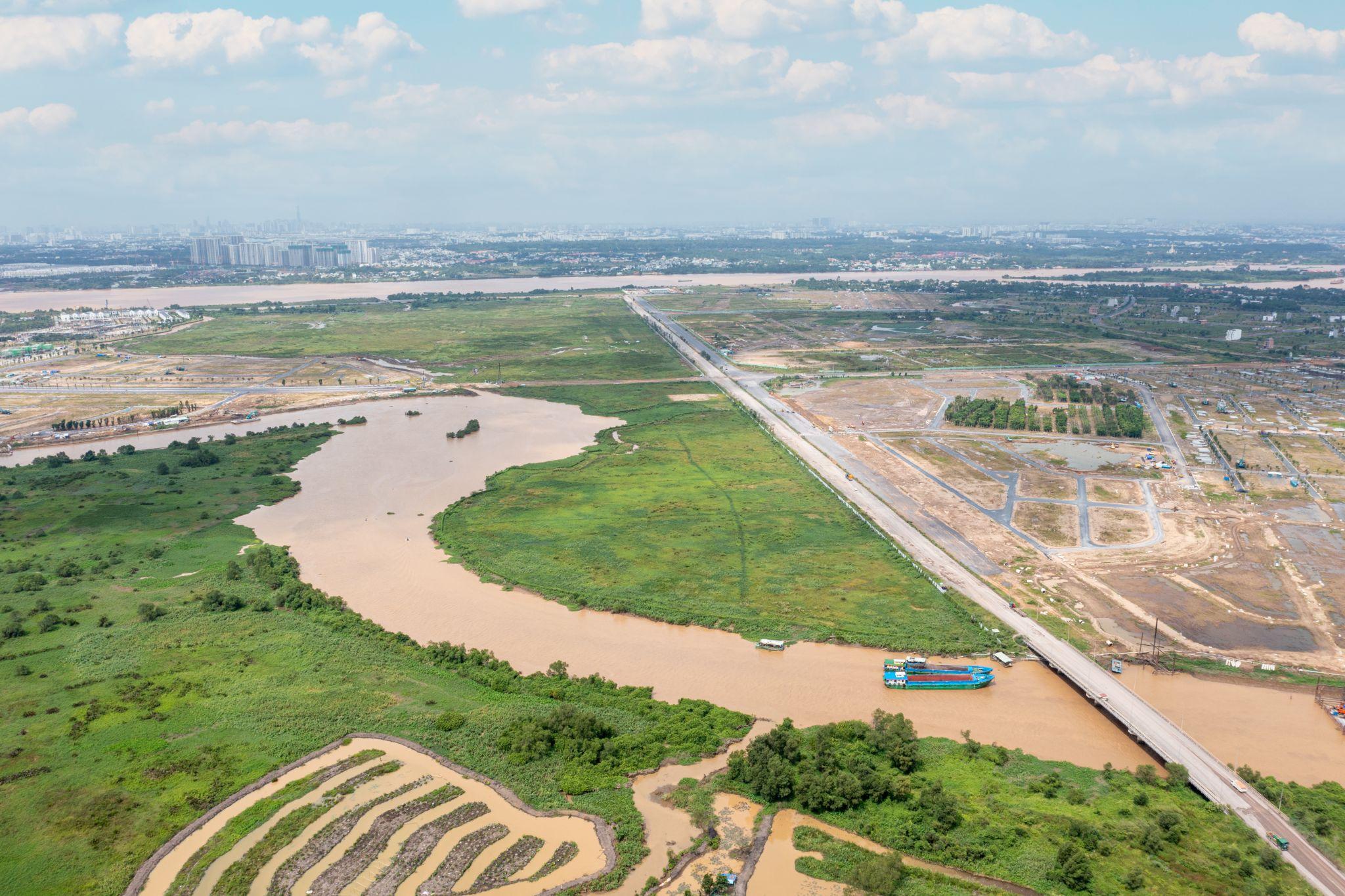 Izumi City được bao bọc bởi sông Đồng Nai rộng lớn, góp phần mang đến không gian xanh thoáng mát và sinh khí thịnh vượng.