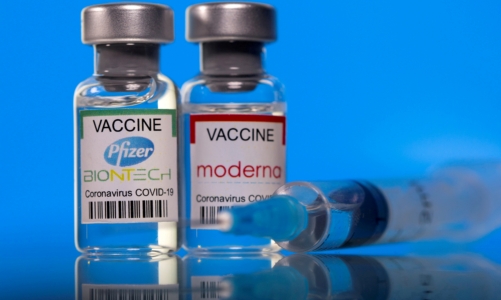 Pfizer và Moderna có thể “bỏ túi” gần trăm tỷ USD từ bán vaccine Covid-19 trong 2022